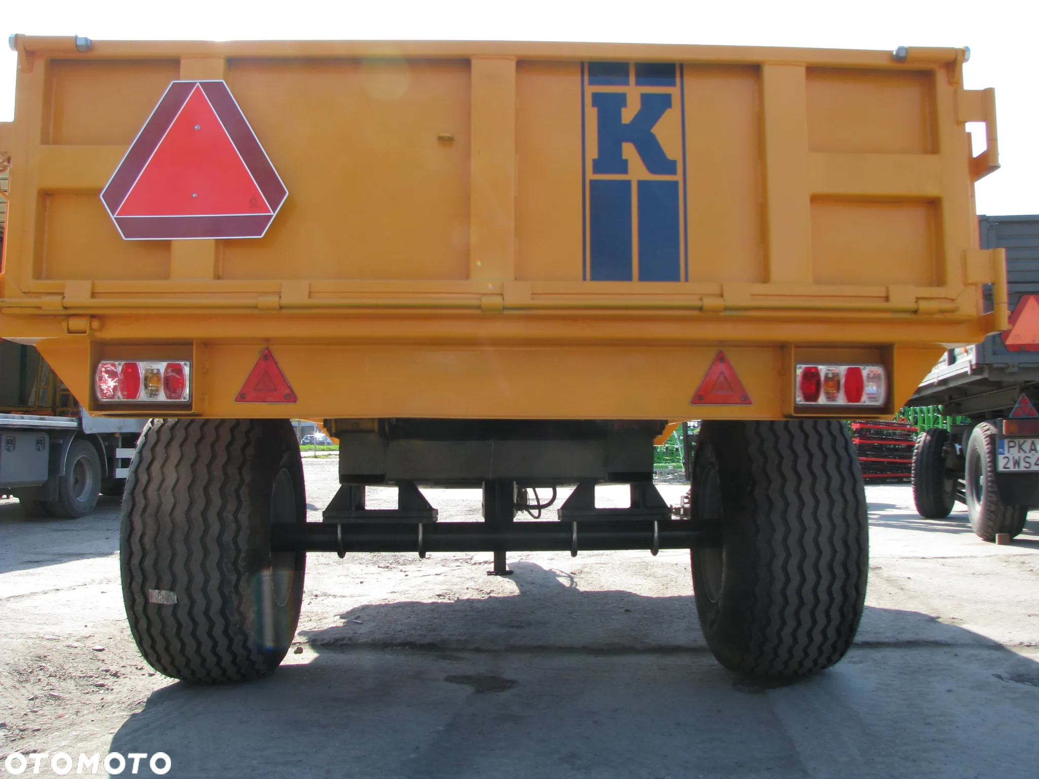 Inny Przyczepa budowlana KELLFRI - 6-9-Ton skorupowa - wywrot do tyłu - 21