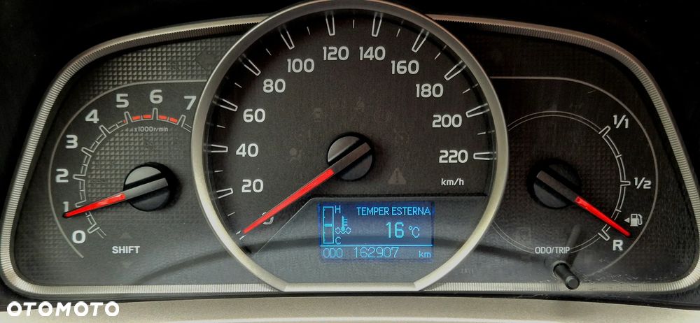 Toyota RAV4 2.0 D-4D Premium - 21