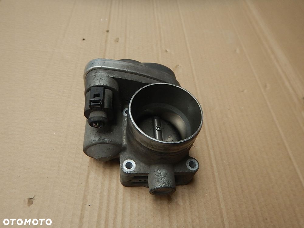 przepustnica vw touran i golf v 1.6 fsi 036133062q - 2