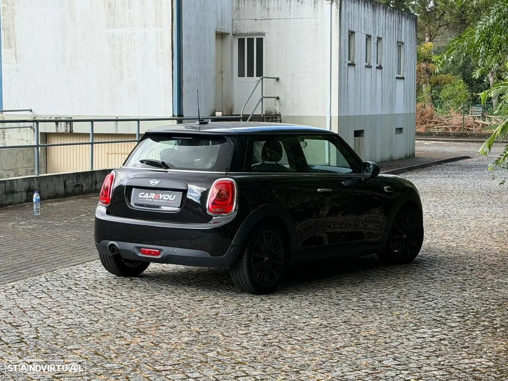 MINI 3 Portas One D - 11