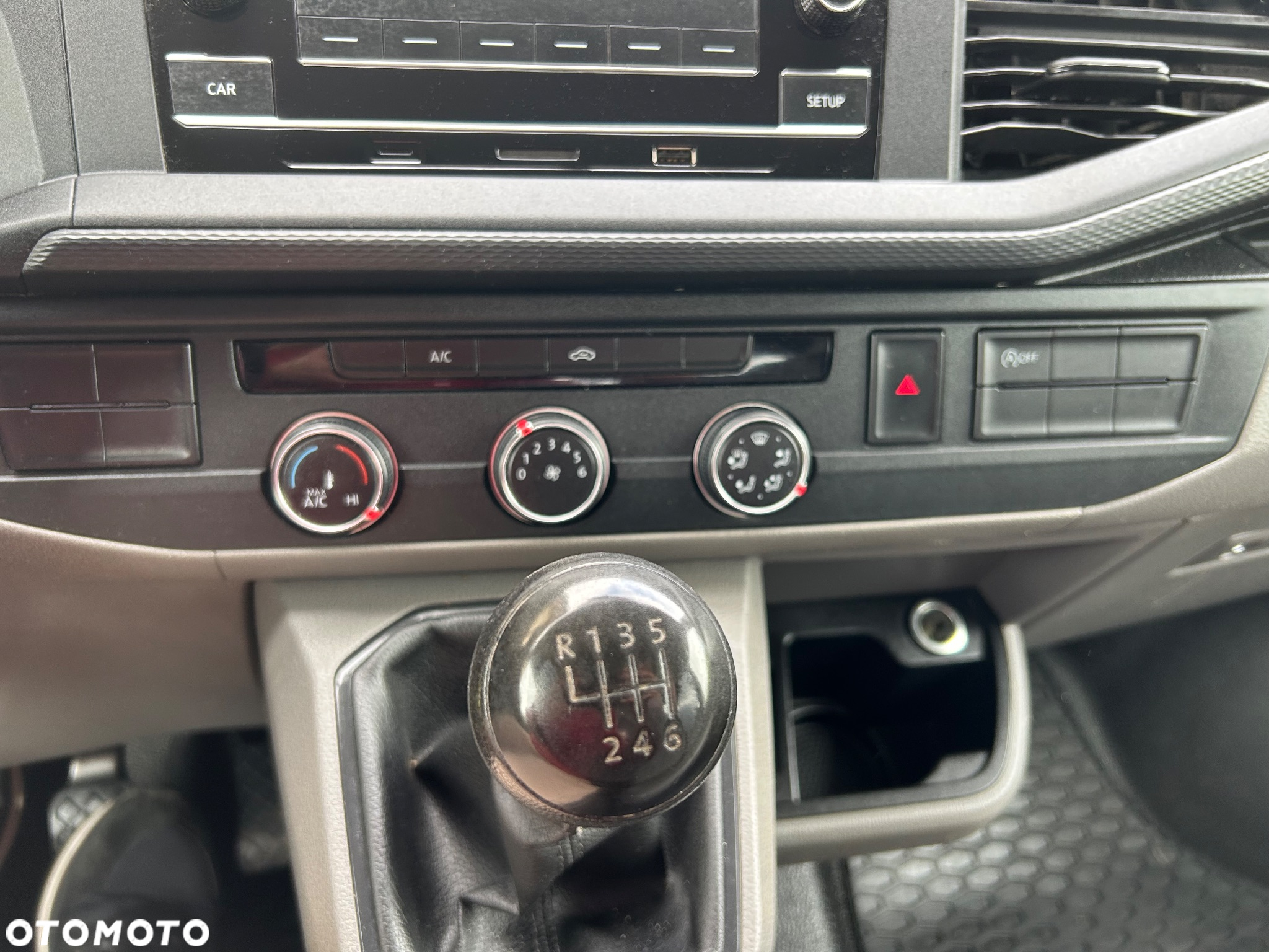 Volkswagen transporter T6 - 28
