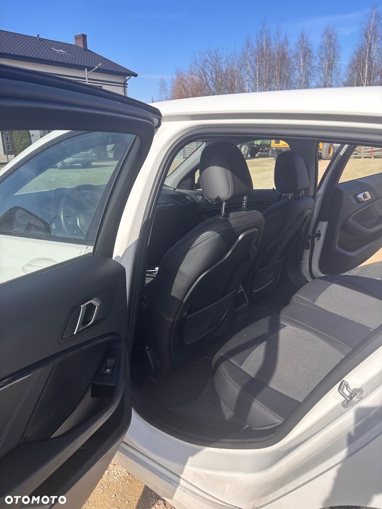 BMW Seria 1 118i - 13