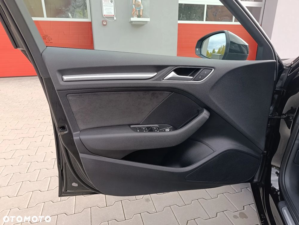 Audi A3 Sportback - 16