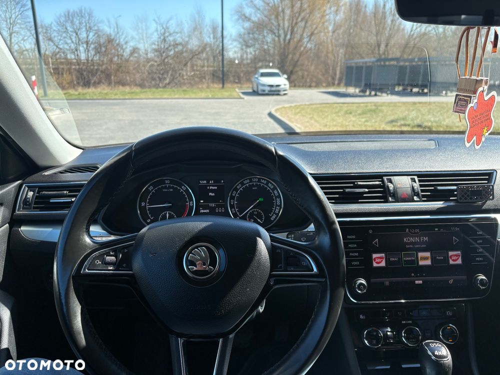 Skoda Superb 2.0 TDI 4x4 Style DSG - 11