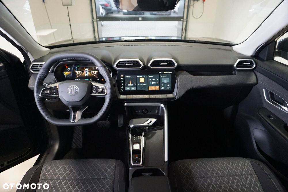 MG ZS Hybrid+ - 38