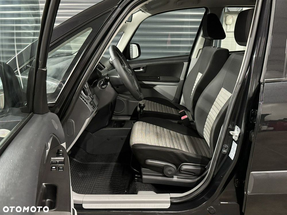 Suzuki SX4 - 10