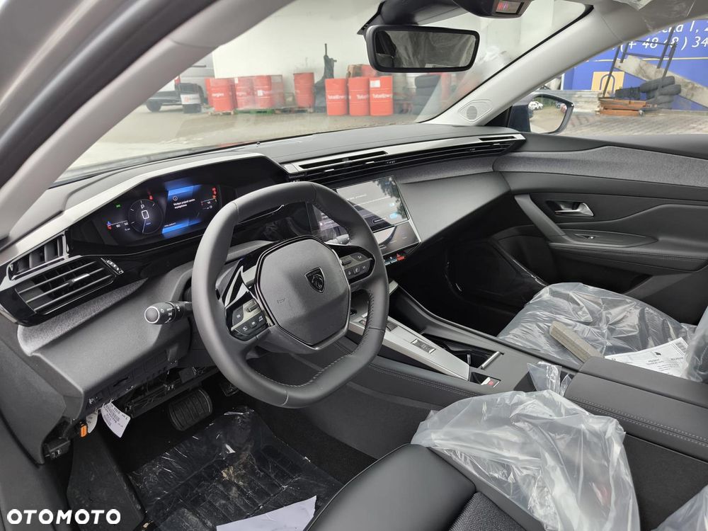Peugeot 308 1.2 PureTech Allure S&S EAT8 - 11