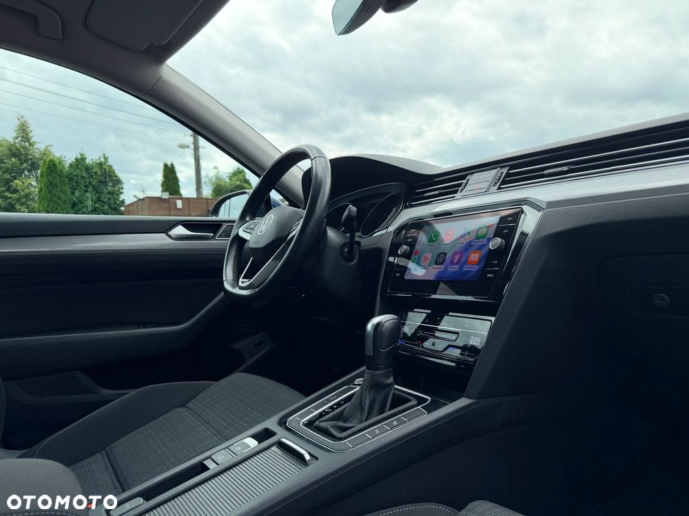 Volkswagen Passat 2.0 TDI EVO Business DSG - 23