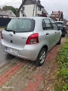 Toyota Yaris - 4