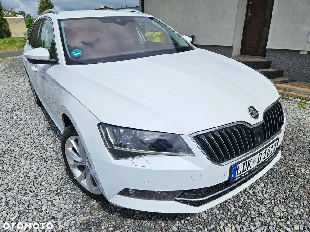 Skoda Superb 2.0 TDI DSG Premium Edition - 4