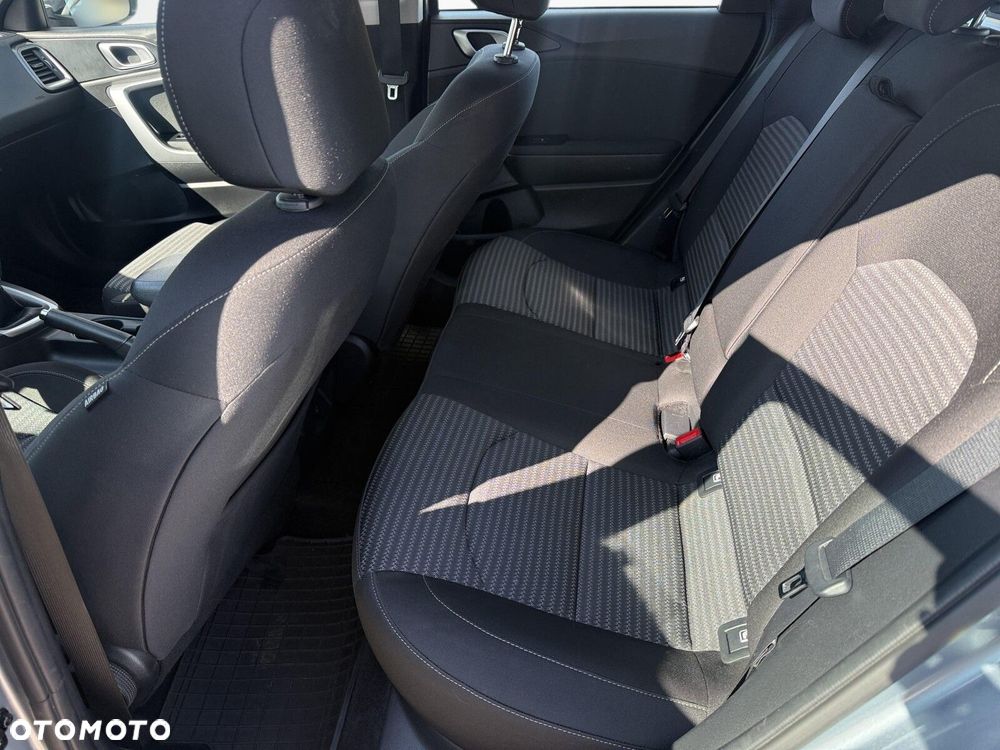 Kia Ceed - 15