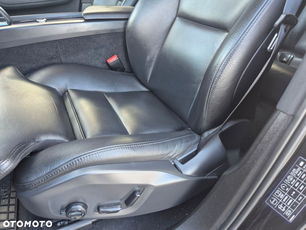 Volvo XC 60 B4 B Plus Bright - 28