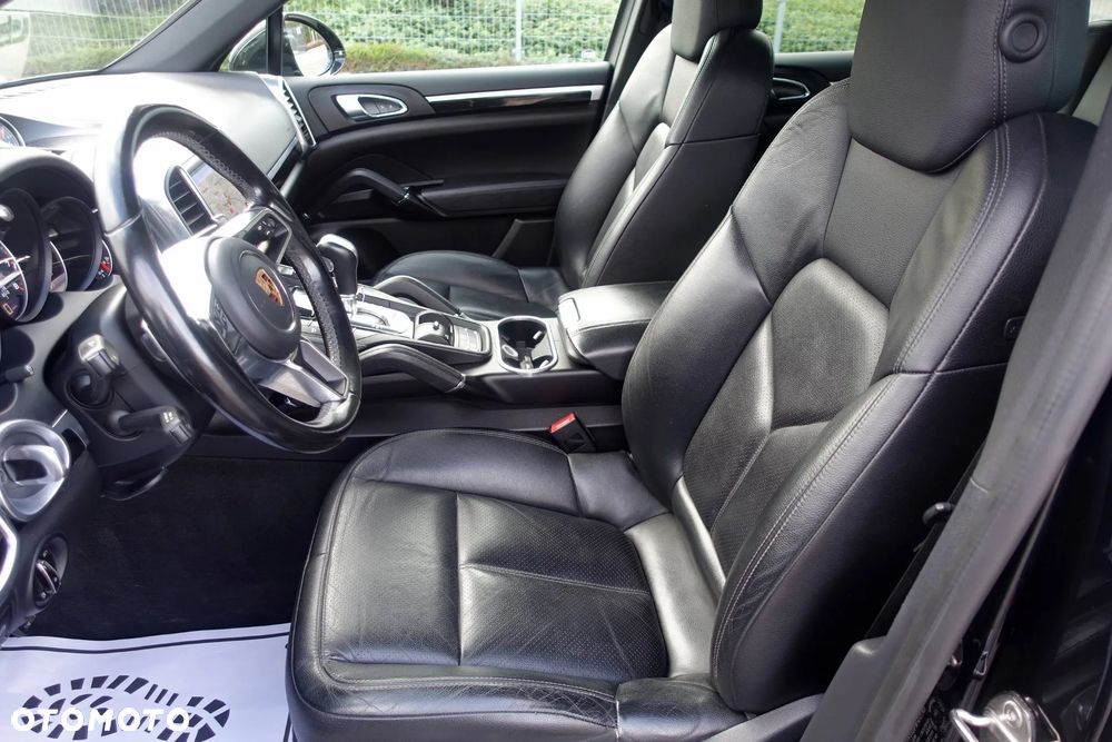 Porsche Cayenne Tiptronic S - 10
