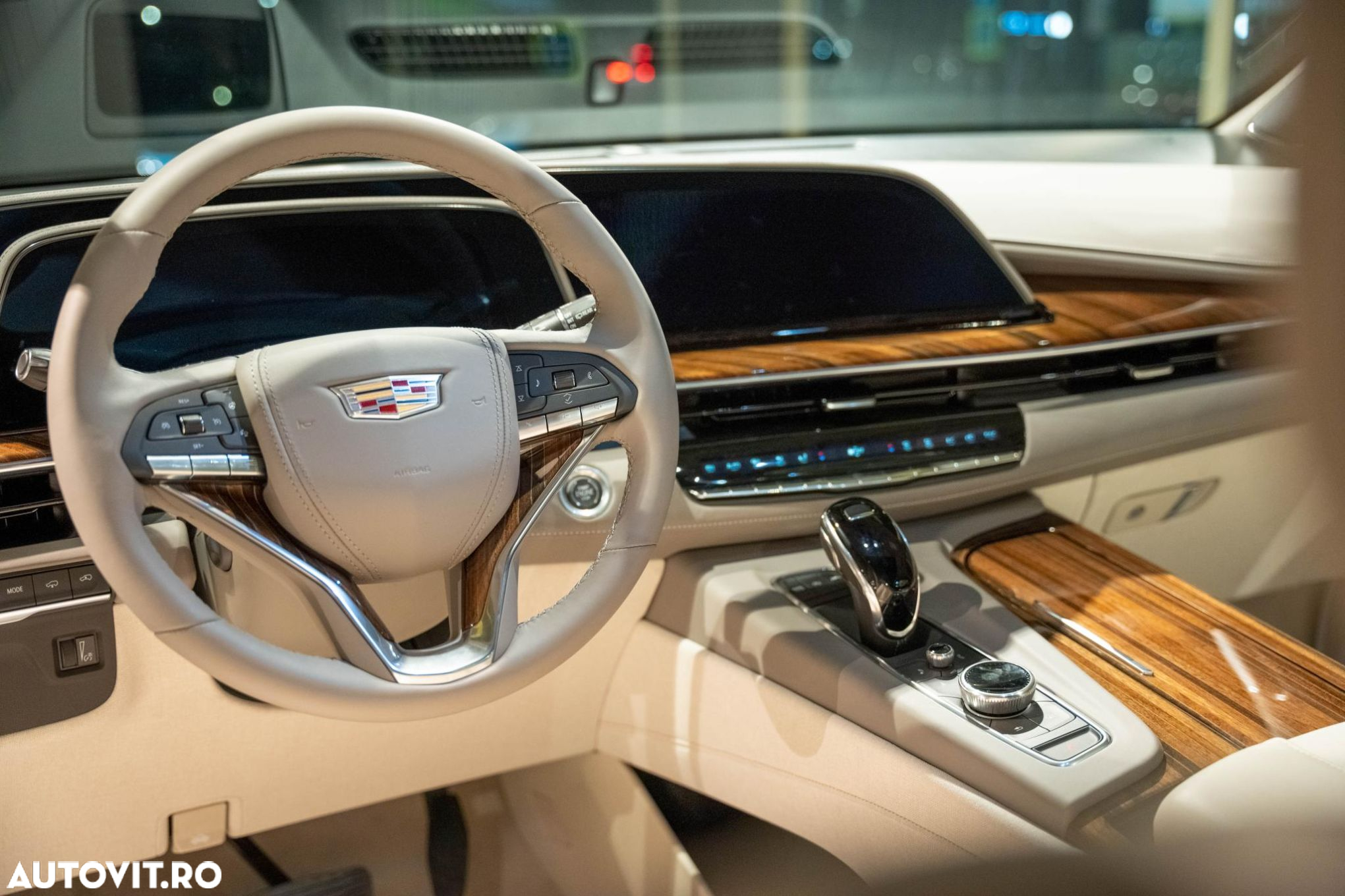 Cadillac Escalade - 15