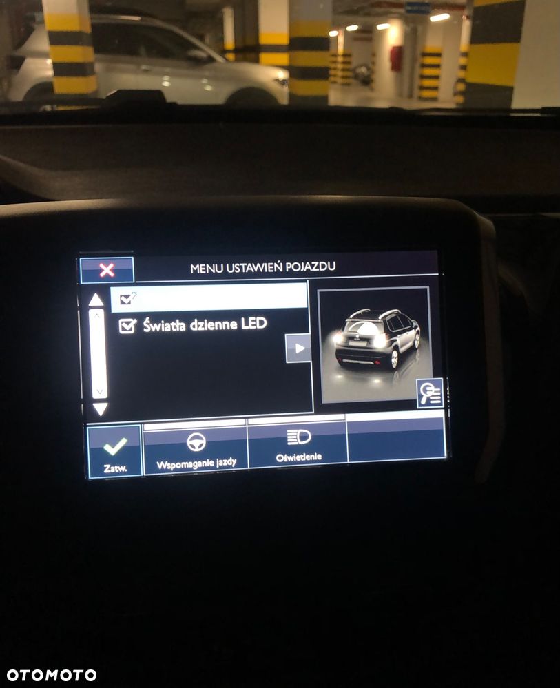 Peugeot 2008 1.2 Pure Tech Style S&S - 21