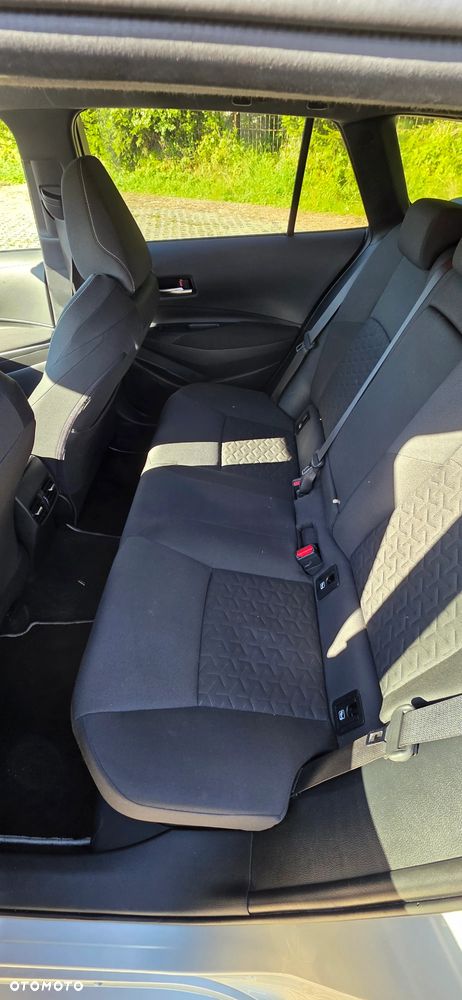 Toyota Corolla 2.0 Hybrid Comfort - 12