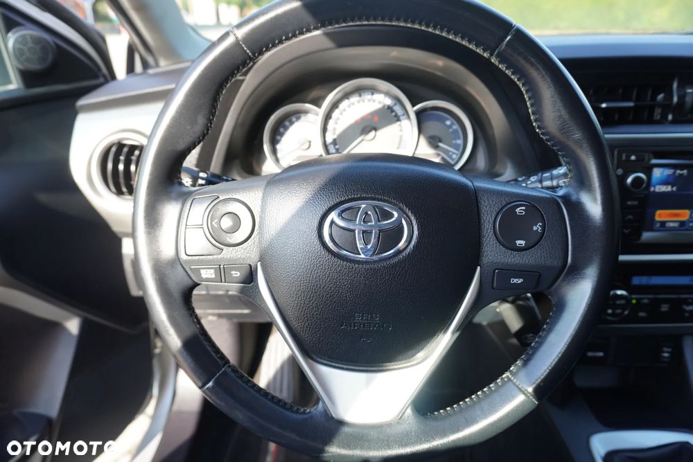 Toyota Auris 1.6 Executive - 18