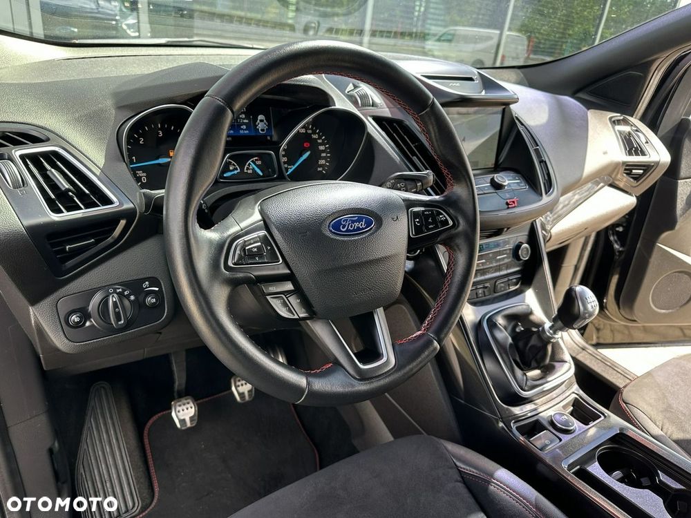 Ford Kuga 2.0 TDCi 4x2 ST-Line - 10
