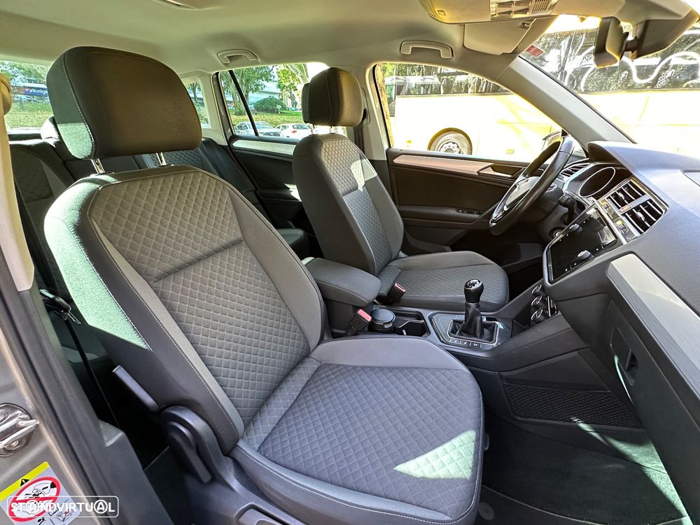VW Tiguan 1.6 TDI Confortline - 9