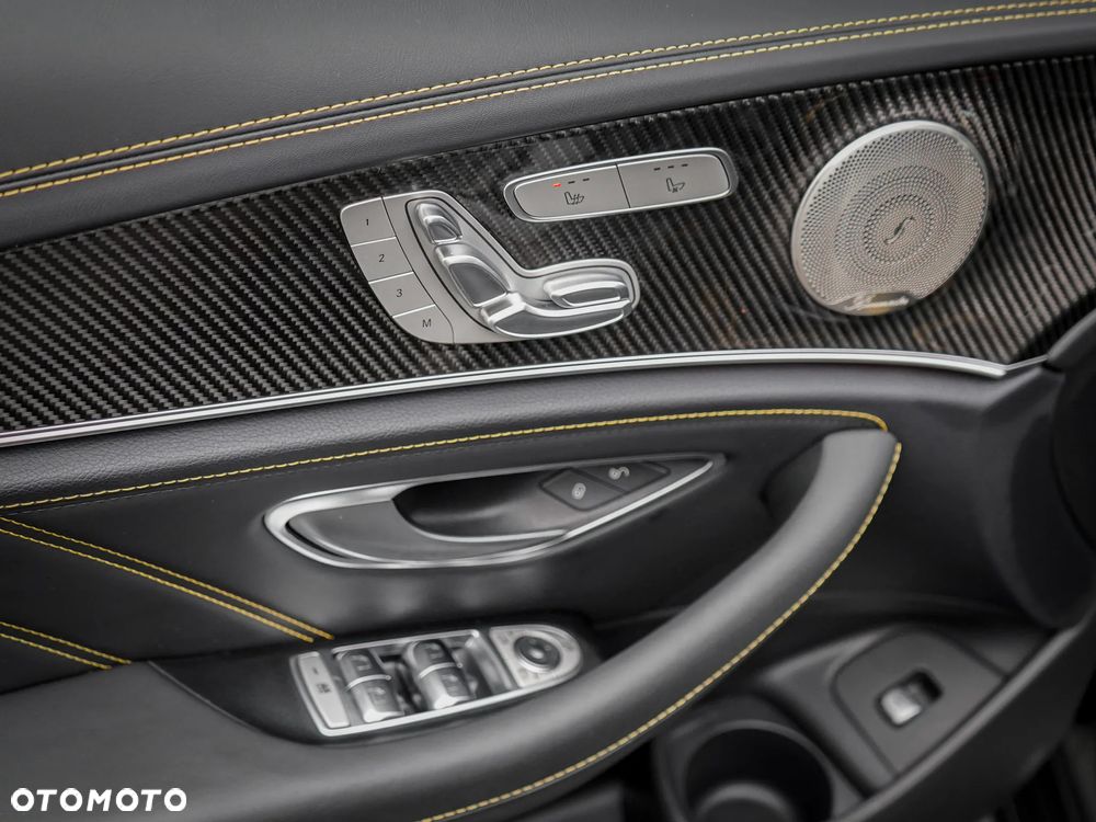 Mercedes-Benz Klasa E AMG 63 S 4Matic+ AMG Speedshift MCT-9G Final Edition - 16