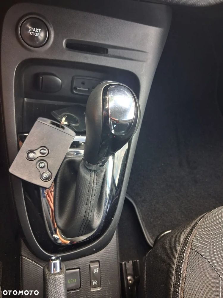 Renault Captur - 28