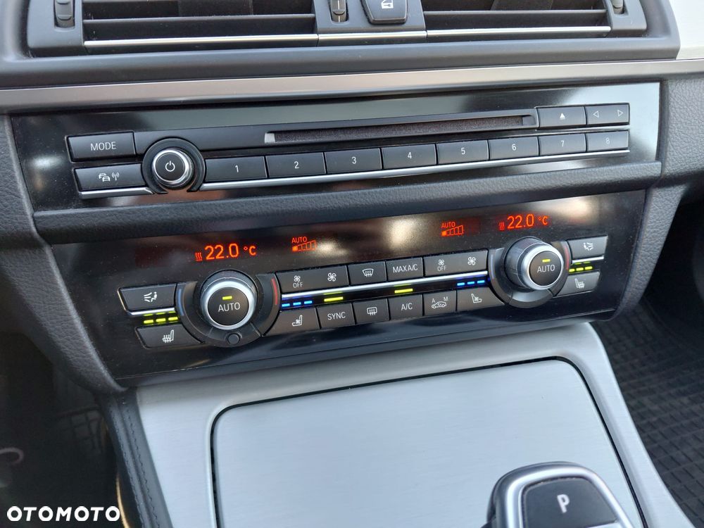 BMW Seria 5 535d Sport-Aut Modern Line - 11