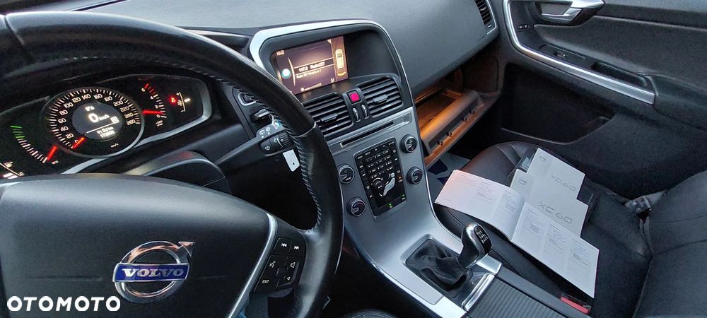 Volvo XC 60 D3 Drive-E Momentum - 31