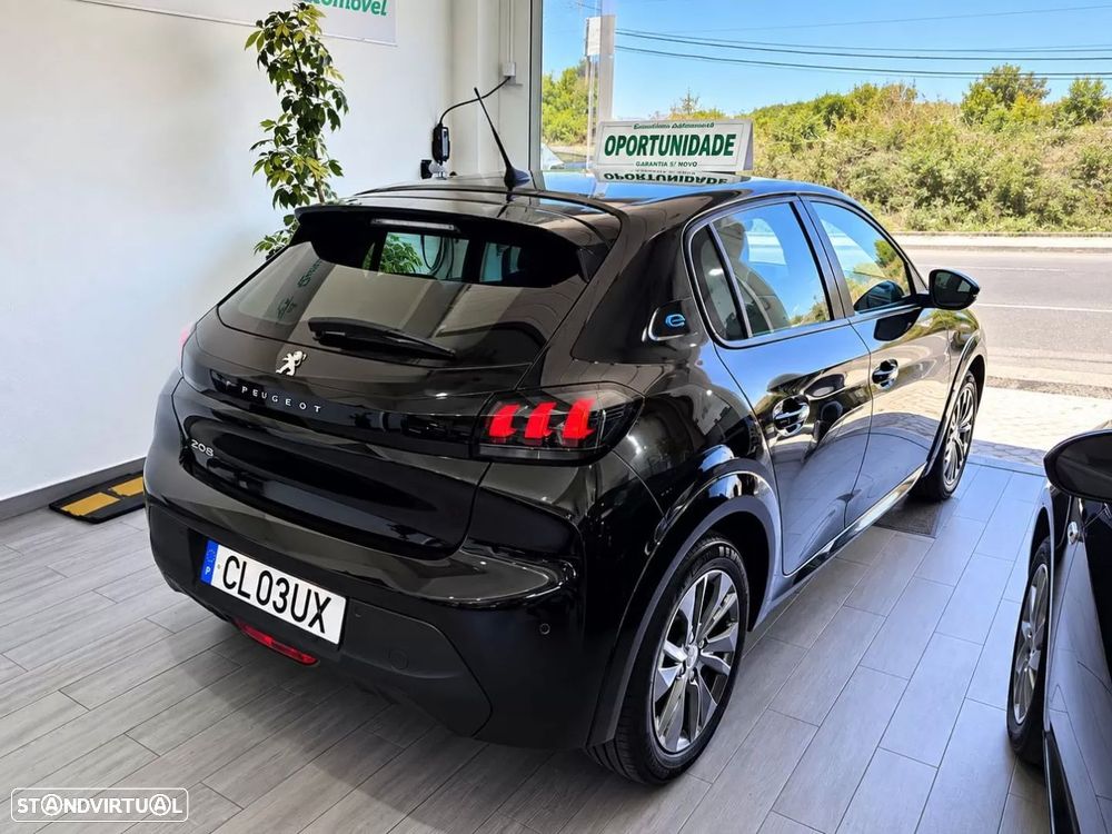 Peugeot e-208 50 kWh Active Pack — fotografia 3