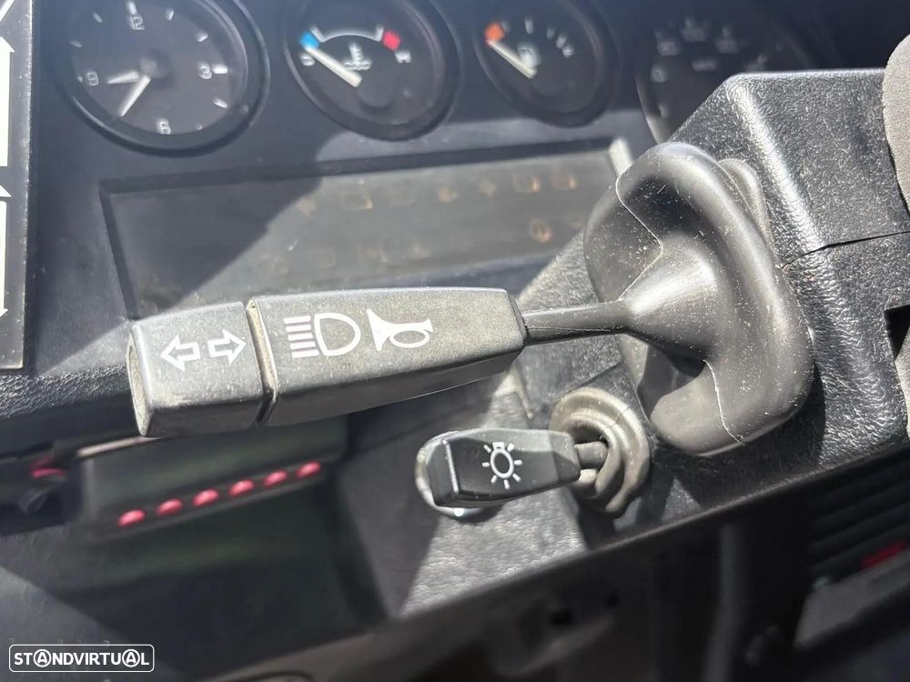 Land Rover Defender 90 2.5 Td5 S - 44