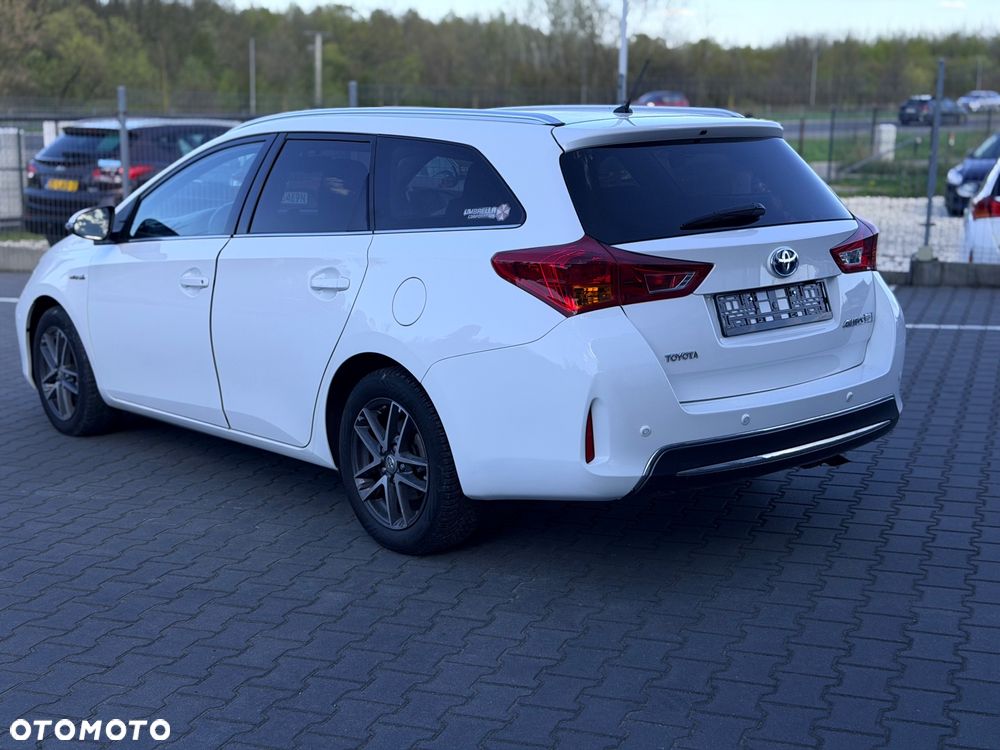 Toyota Auris Hybrid 135 Premium - 35