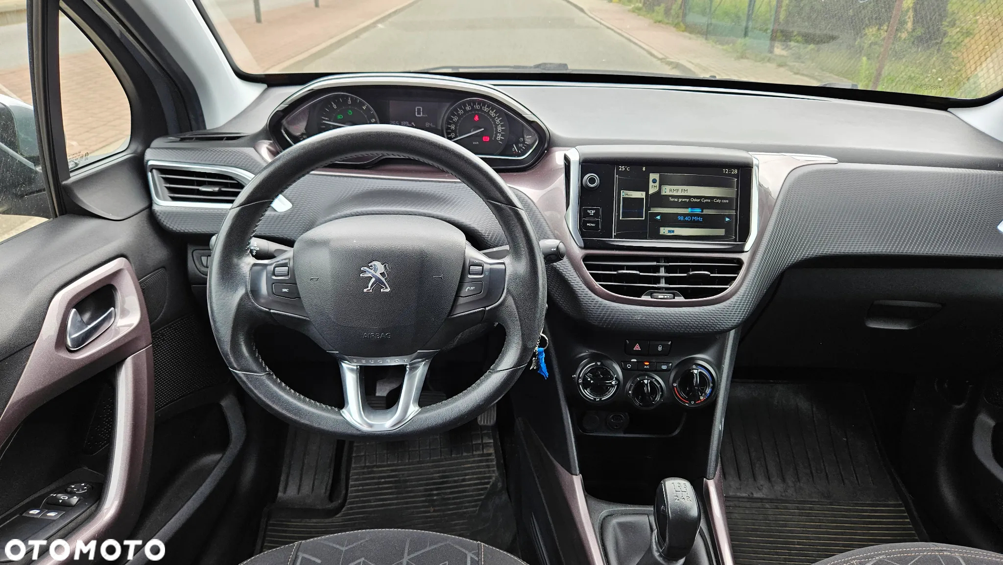 Peugeot 2008 1.4 HDi Active - 11