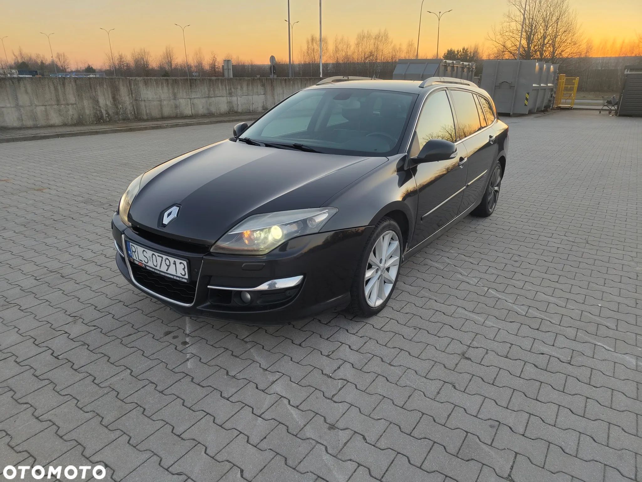 Renault Laguna 2.0 dCi Initiale - 1