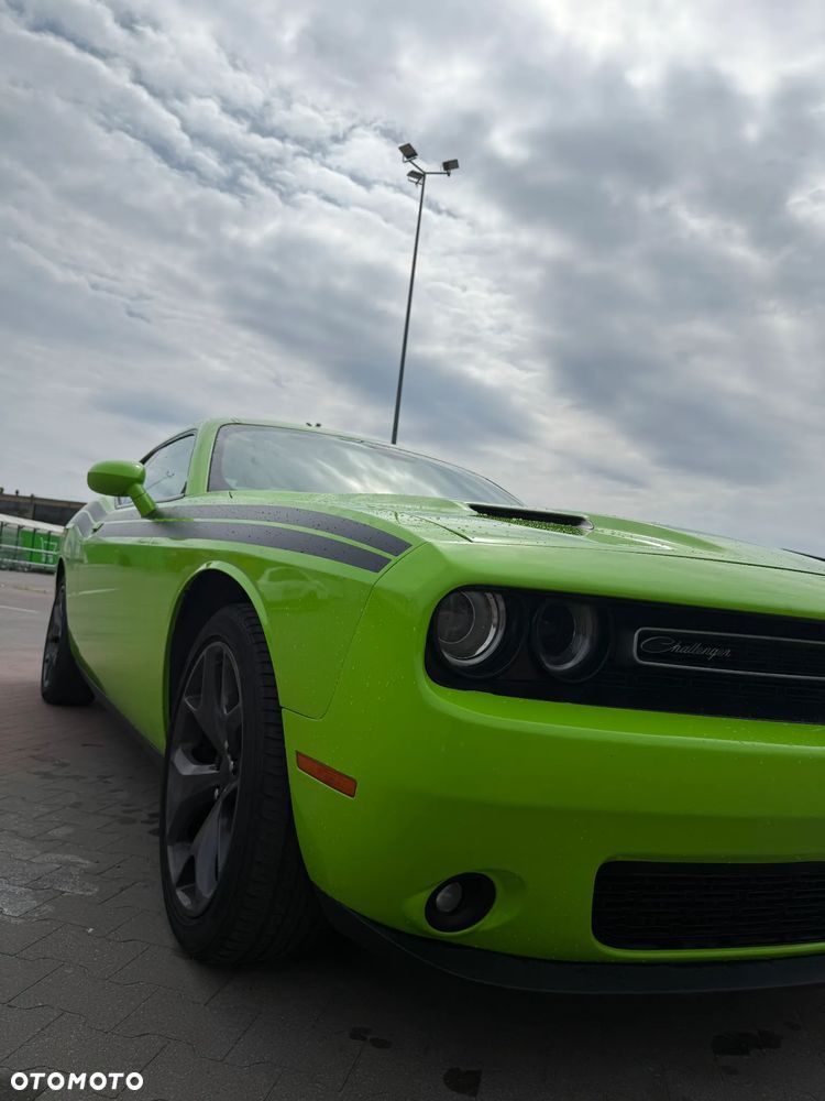 Dodge Challenger - 5