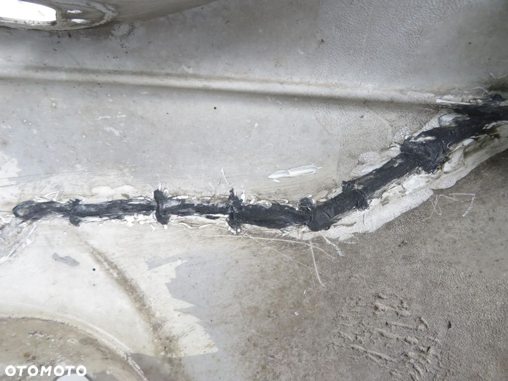 ZDERZAK PRZÓD CHRYSLER VOYAGER IV 04857886 - 7