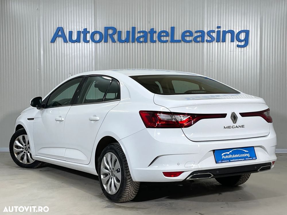 Renault Megane TCe EDC Zen - 4