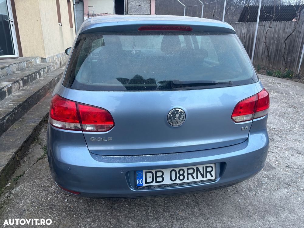 Volkswagen Golf - 8
