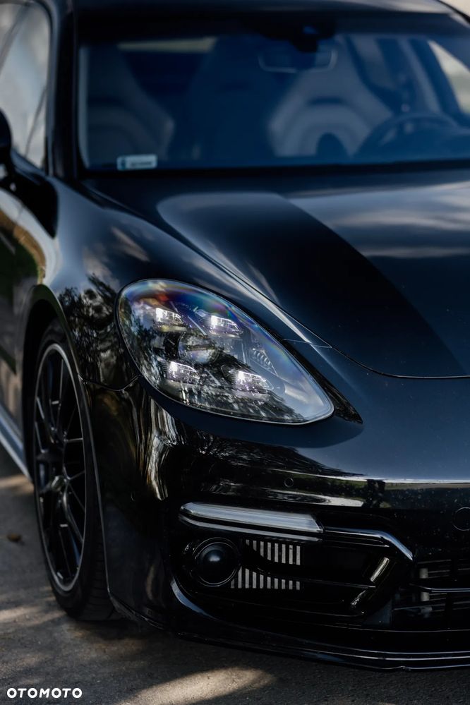 Porsche Panamera GTS Sport Turismo - 15