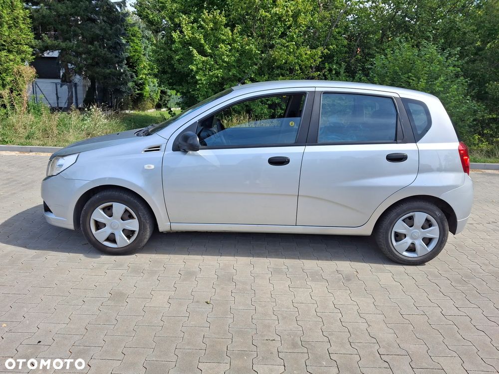 Chevrolet Aveo - 4