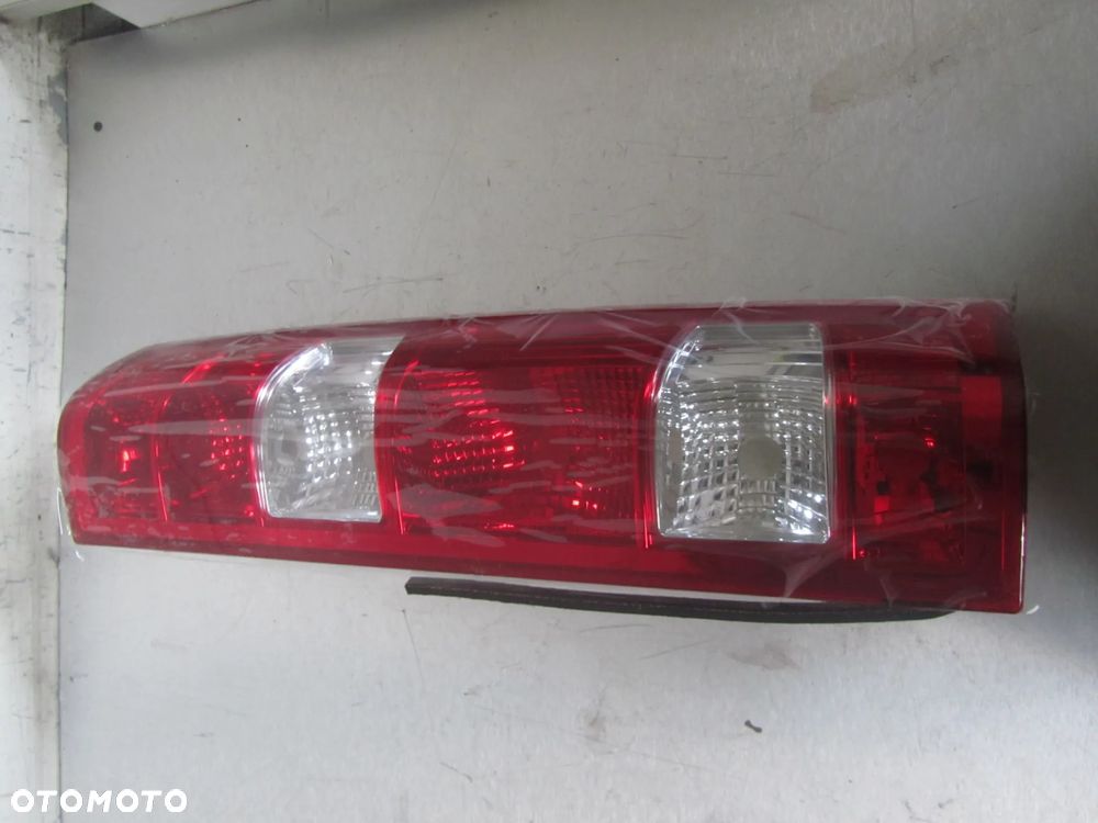 Iveco Daily 06->lampa prawy tył - 1