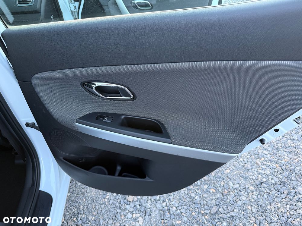 Kia Ceed 1.6 GDI Spirit - 23
