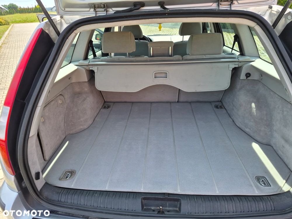 Ford Mondeo 2.5 V6 Ghia X - 17