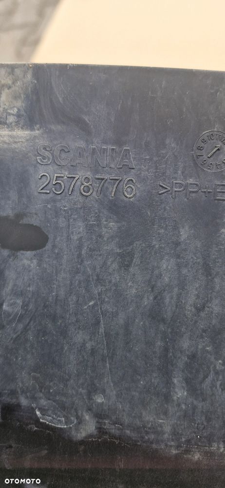 SCANIA R S MASKOWNICA KLAPA RECYRKULACJI 2578776 - 3