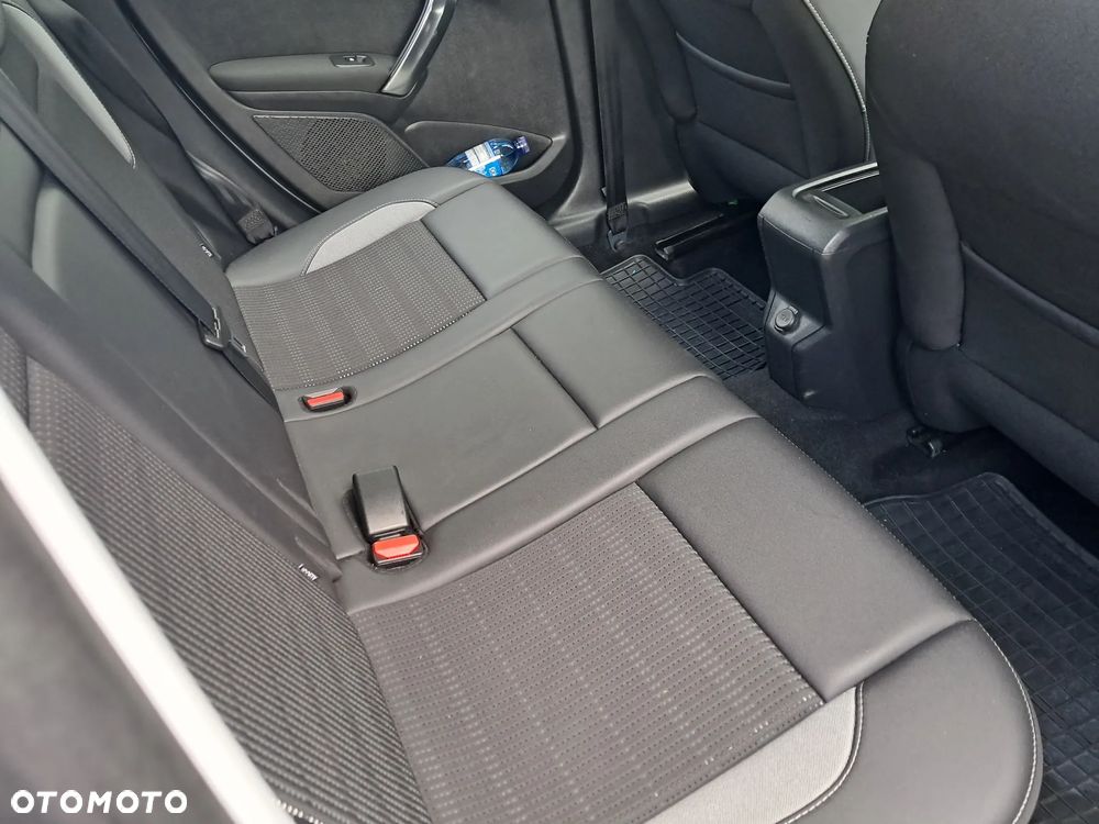 Peugeot 2008 - 11