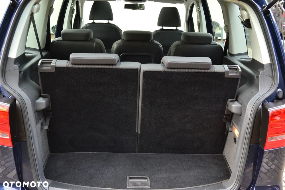 Volkswagen Touran 1.6 TDI DPF BlueMotion Technology MATCH - 21