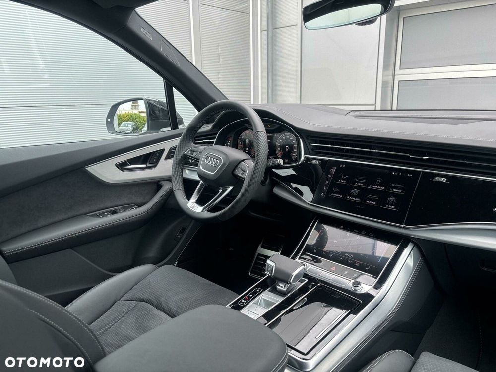 Audi Q7 - 10