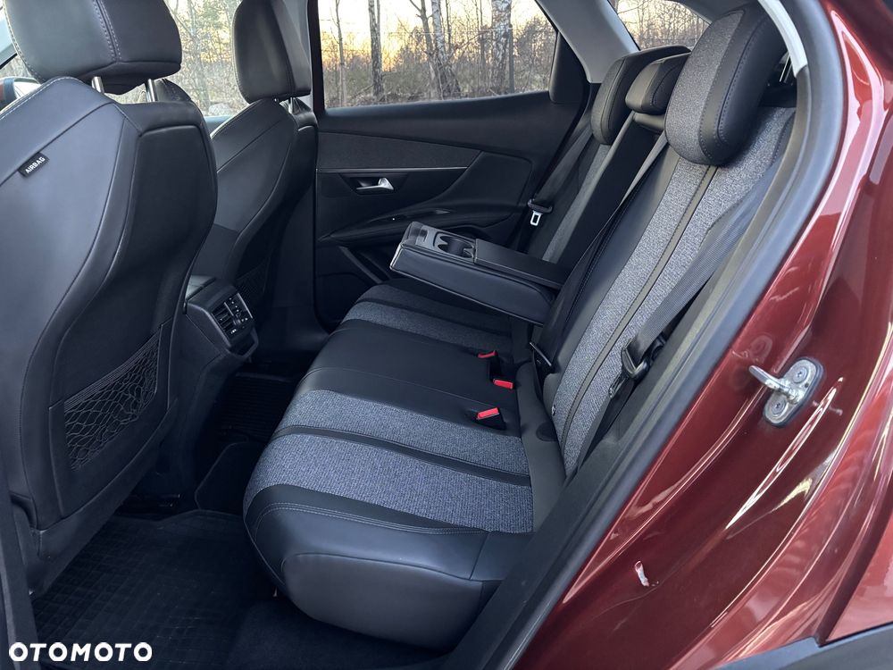 Peugeot 3008 HDi 150 Allure - 8