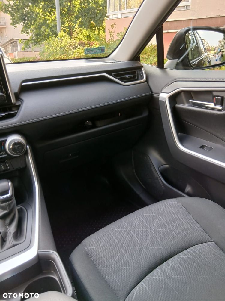 Toyota RAV4 - 9