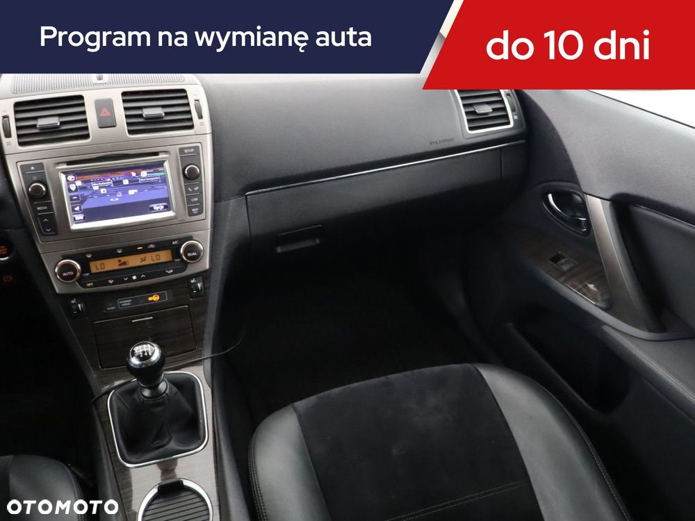 Toyota Avensis - 10