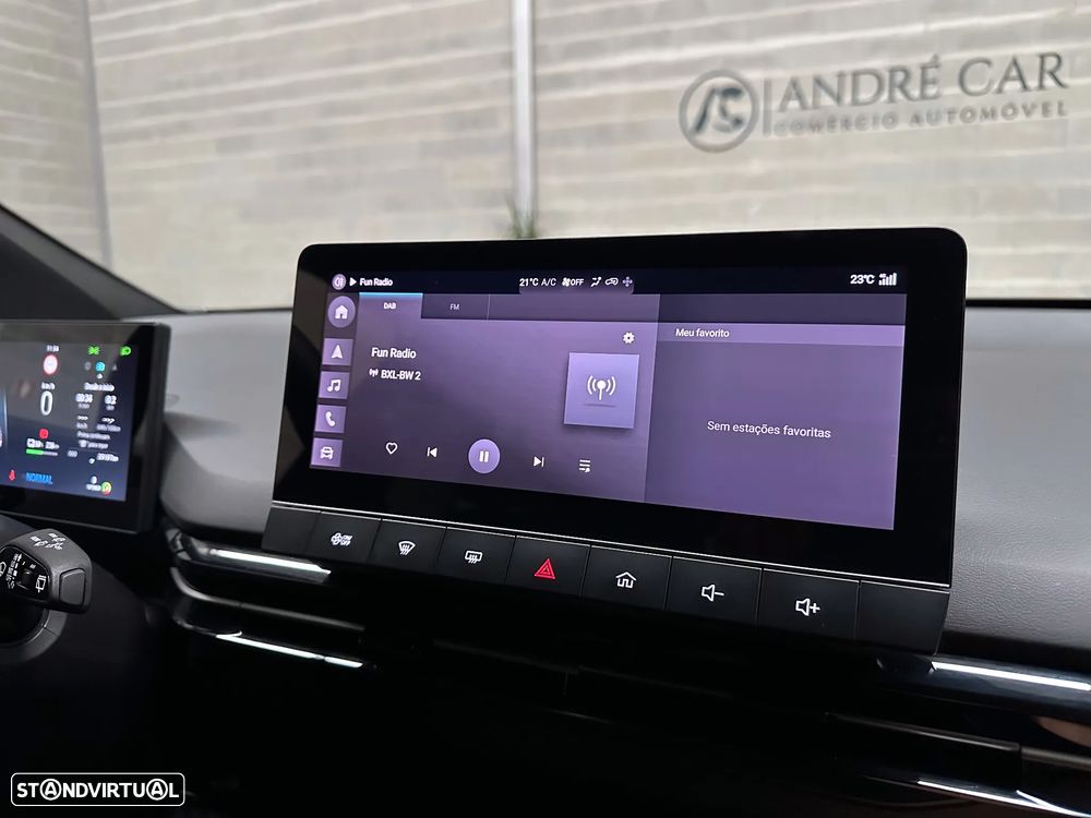 MG MG4 77 kWh Extended Range Luxury - 24