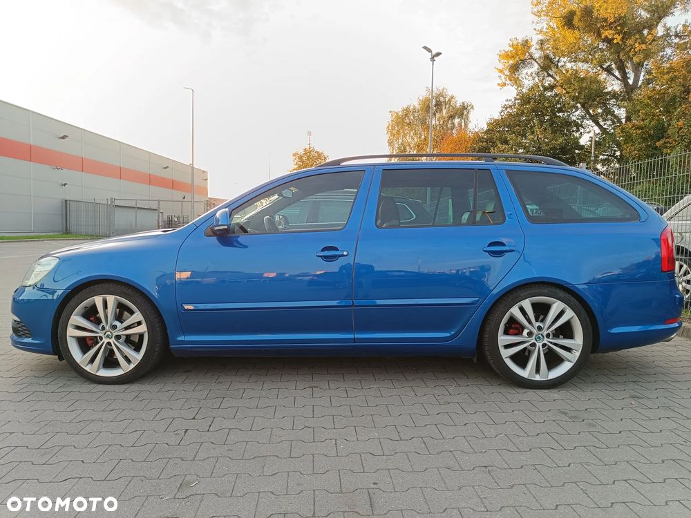 Skoda Octavia Combi 2.0 TDI DPF DSG RS - 5